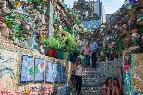 Plan your trip to Philadelphia Magic Gardens with this discounted ticket code.
